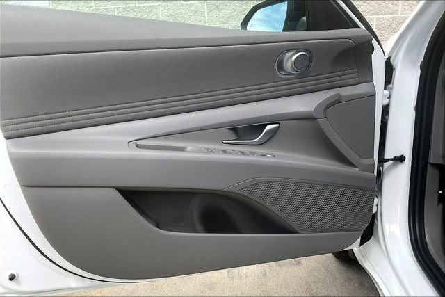 New 2025 Hyundai Elantra SEL image 23