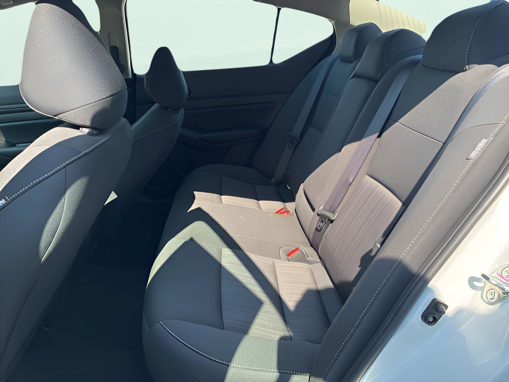 Used 2025 Nissan Altima 2.5 S image 15