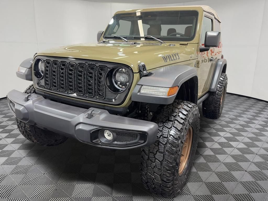 Used 2025 Jeep Wrangler Sport AWD/4WD image 3