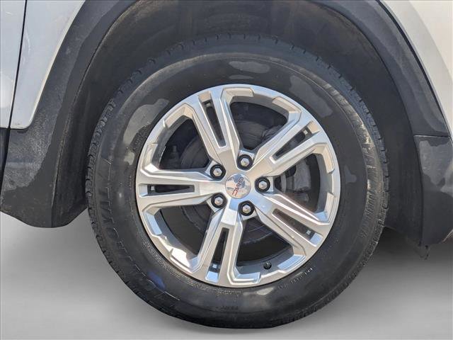 Used 2022 GMC Terrain SLE w/ Driver Convenience Package image 10