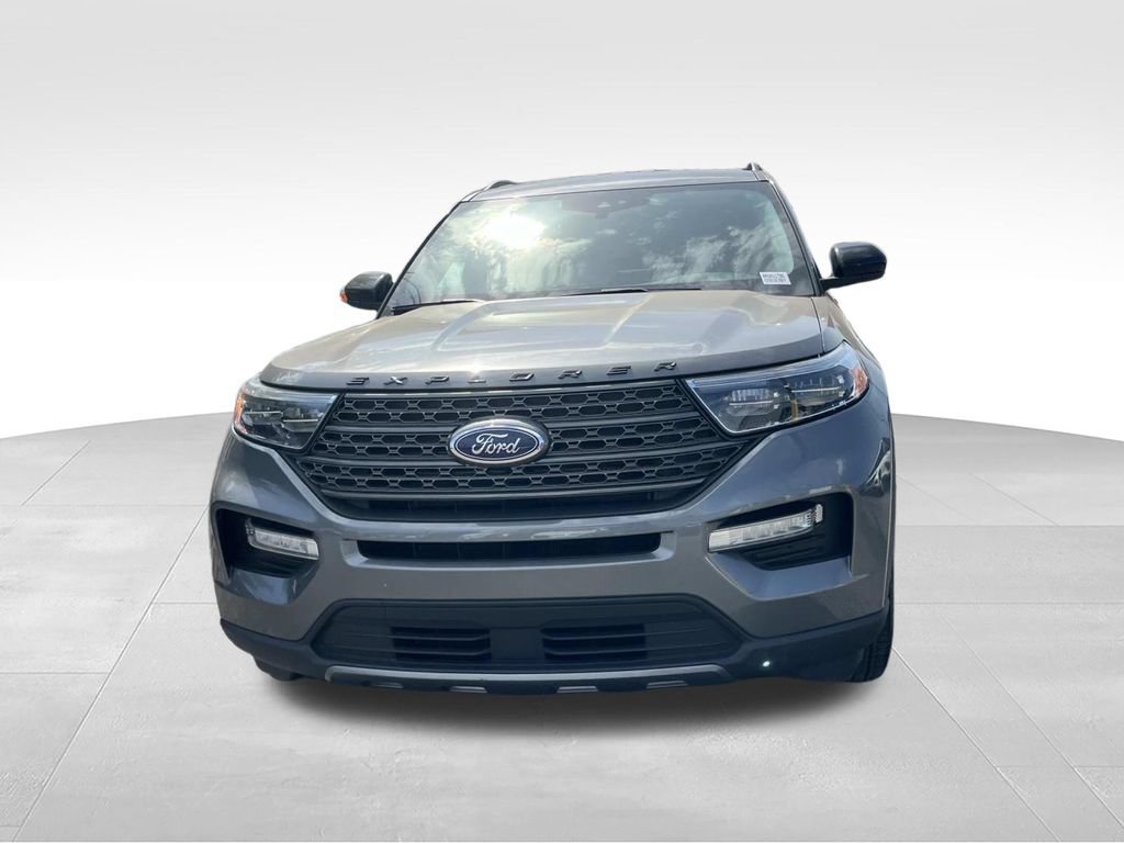 Certified 2024 Ford Explorer XLT w/ Equipment Group 202A AWD/4WD image 12