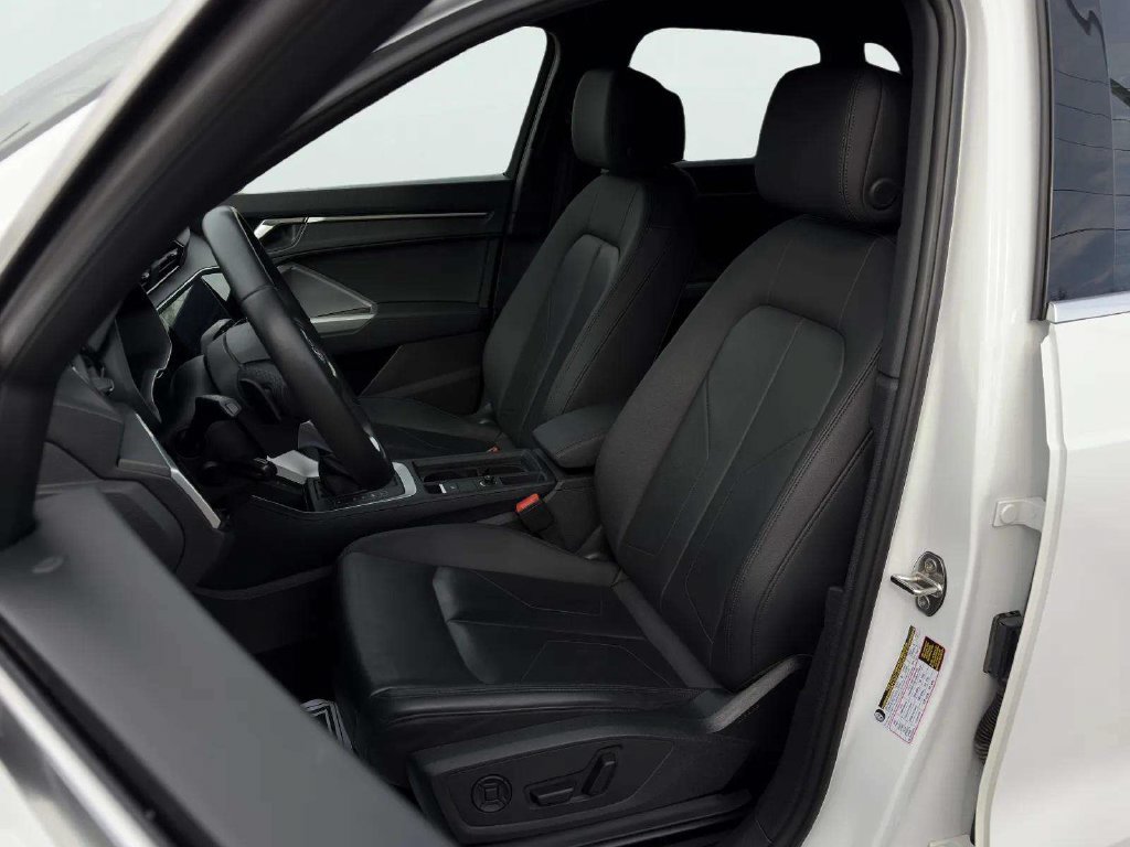 Used 2025 Audi Q3 2.0T Premium AWD/4WD image 9