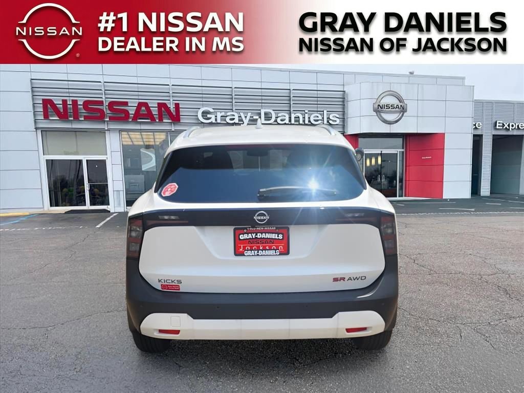 New 2025 Nissan Kicks SR w/ SR Premium Package AWD/4WD image 19