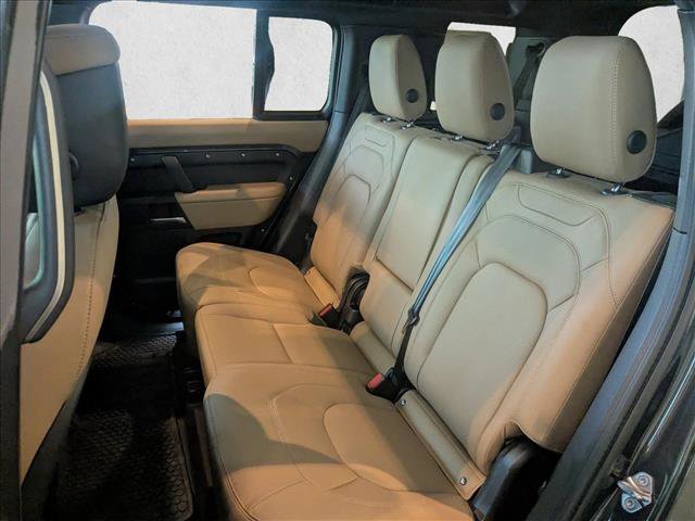 Used 2026 Land Rover Defender 110 X-Dynamic SE AWD/4WD image 16