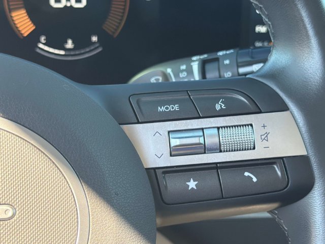 Used 2025 Hyundai Kona SEL FWD image 22