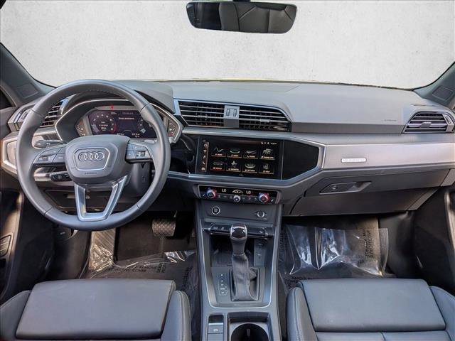 Certified 2025 Audi Q3 2.0T Premium w/ Convenience Package AWD/4WD image 17