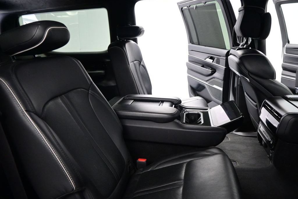 Used 2024 Jeep Grand Wagoneer Series II Obsidian w/ Quick Order Packagew 28T AWD/4WD image 26