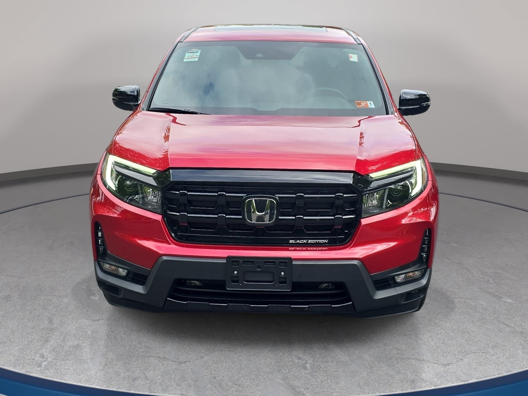 Used 2025 Honda Ridgeline Black Edition image 2