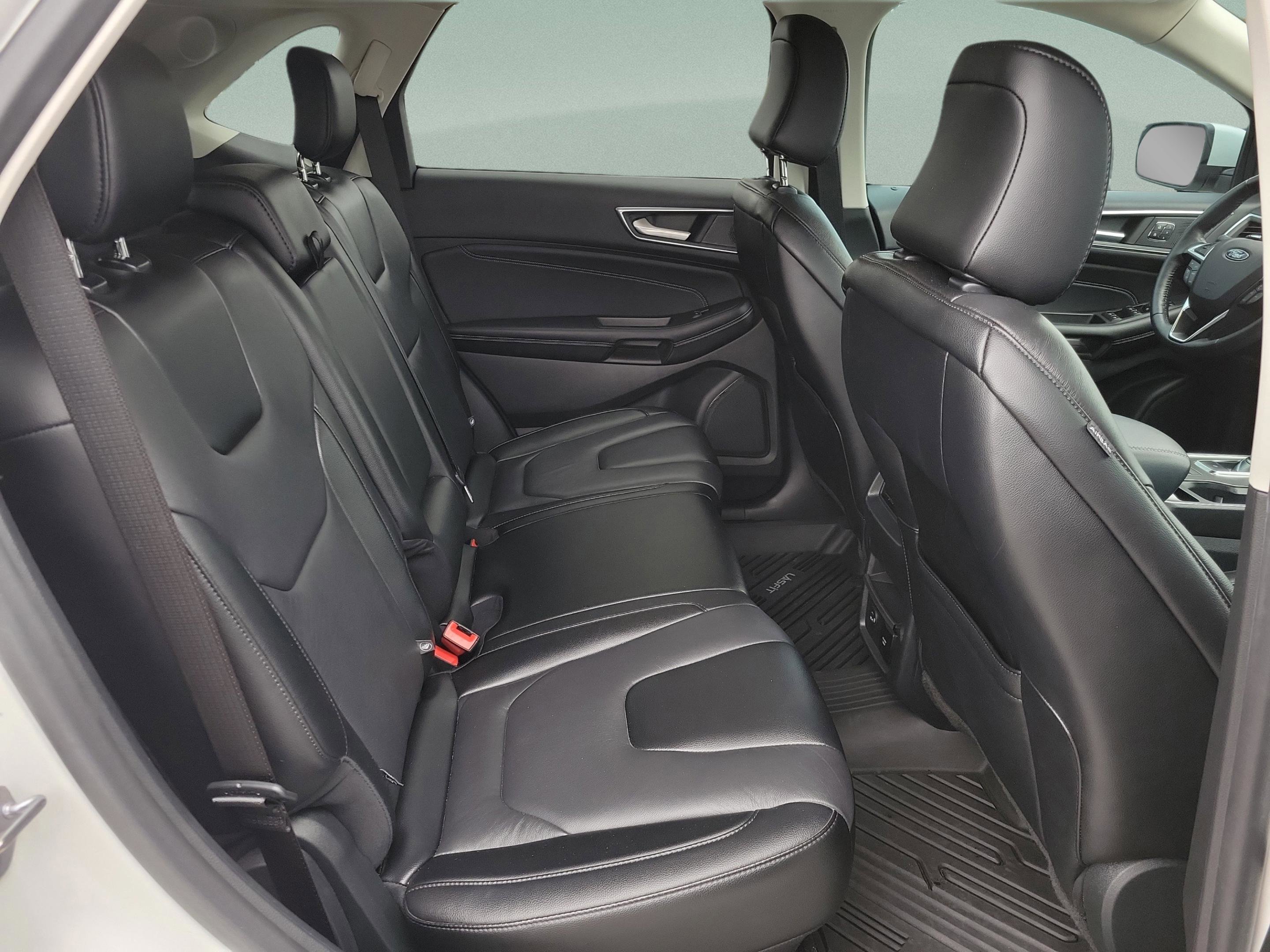 Used 2022 Ford Edge Titanium AWD/4WD image 27