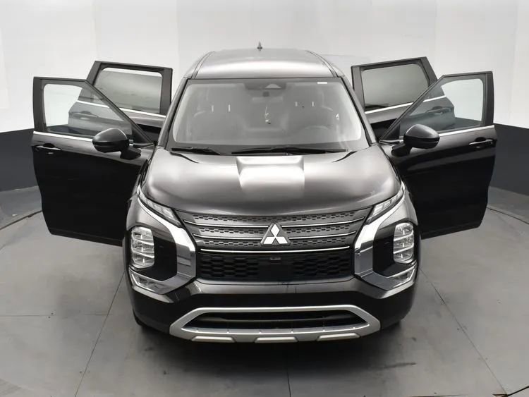 Used 2024 Mitsubishi Outlander Ralliart AWD/4WD image 10