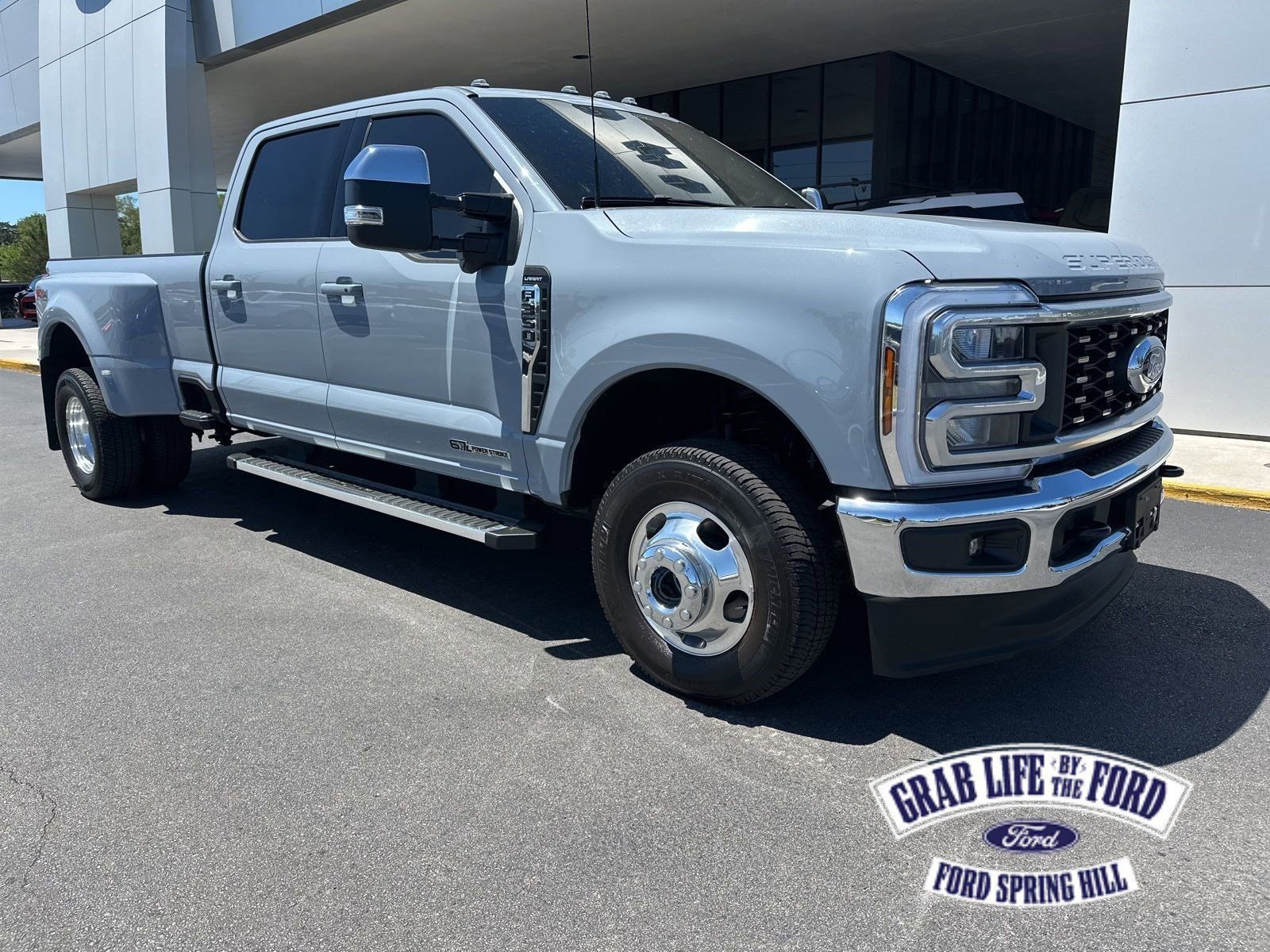 Used 2026 Ford F350 Lariat image 1
