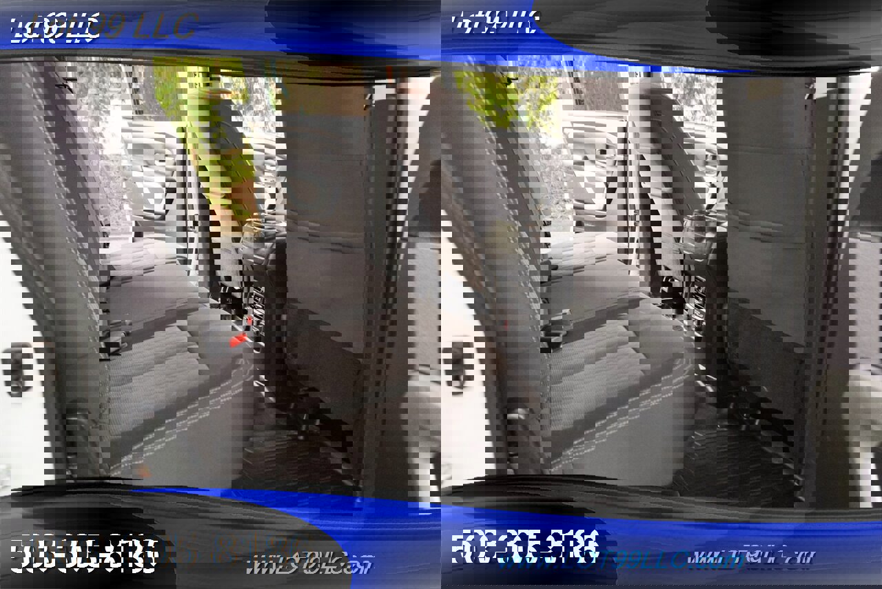 Used 2021 Nissan Titan SV w/ SV Convenience Package image 17