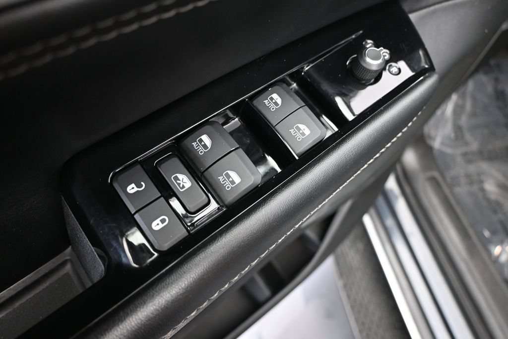 Used 2022 Jeep Wagoneer Series III AWD/4WD image 19