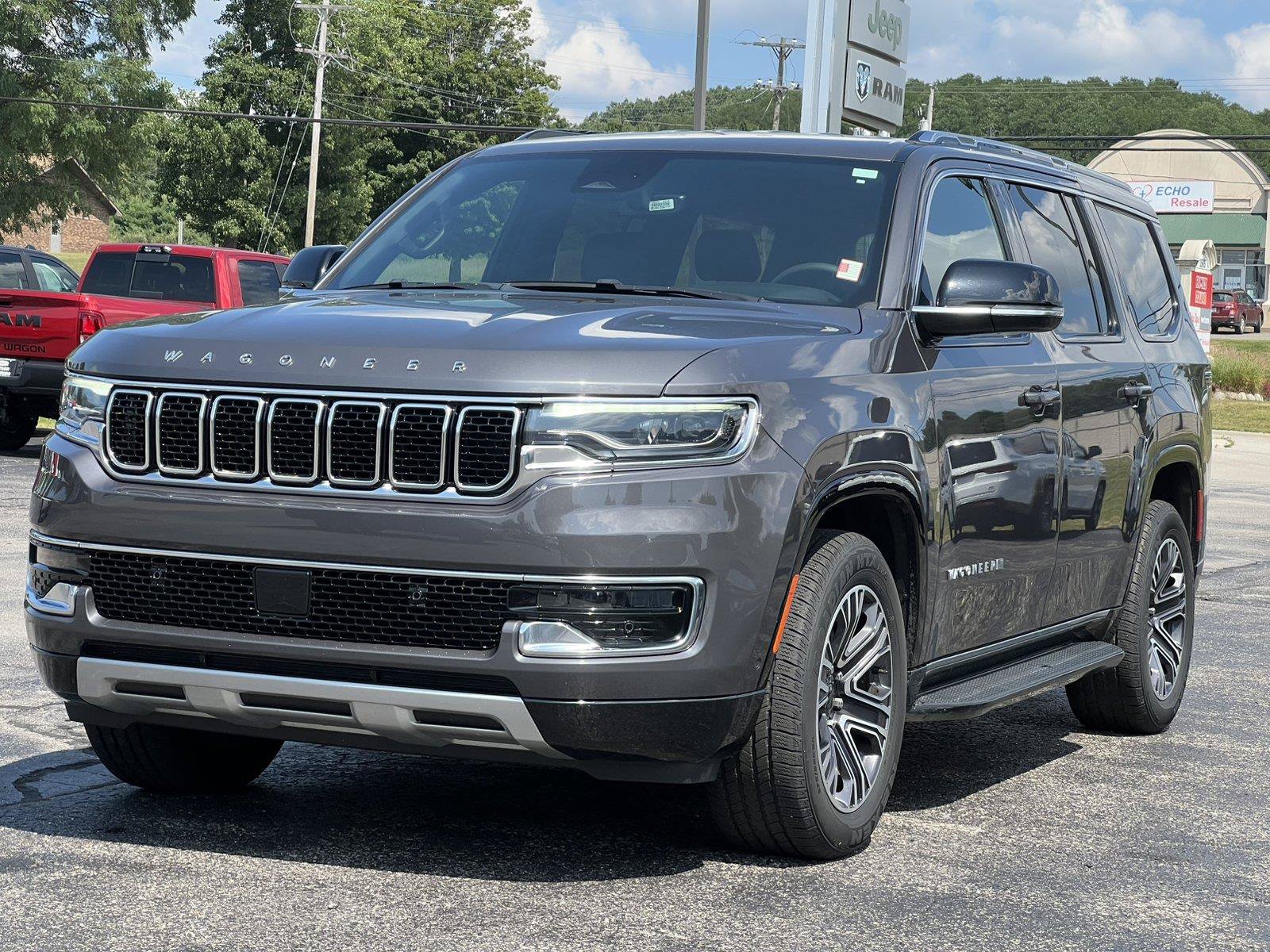 Used 2024 Jeep Wagoneer Series II w/ Flexible Seating Group AWD/4WD image 43