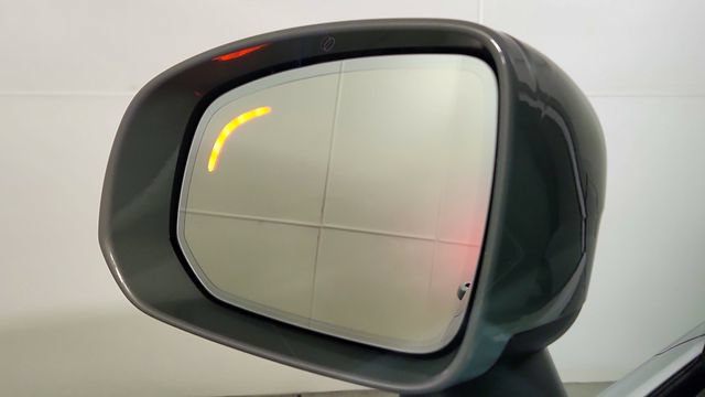 New 2026 Volvo XC90 B6 Plus w/ Protection Package Premier AWD/4WD image 15