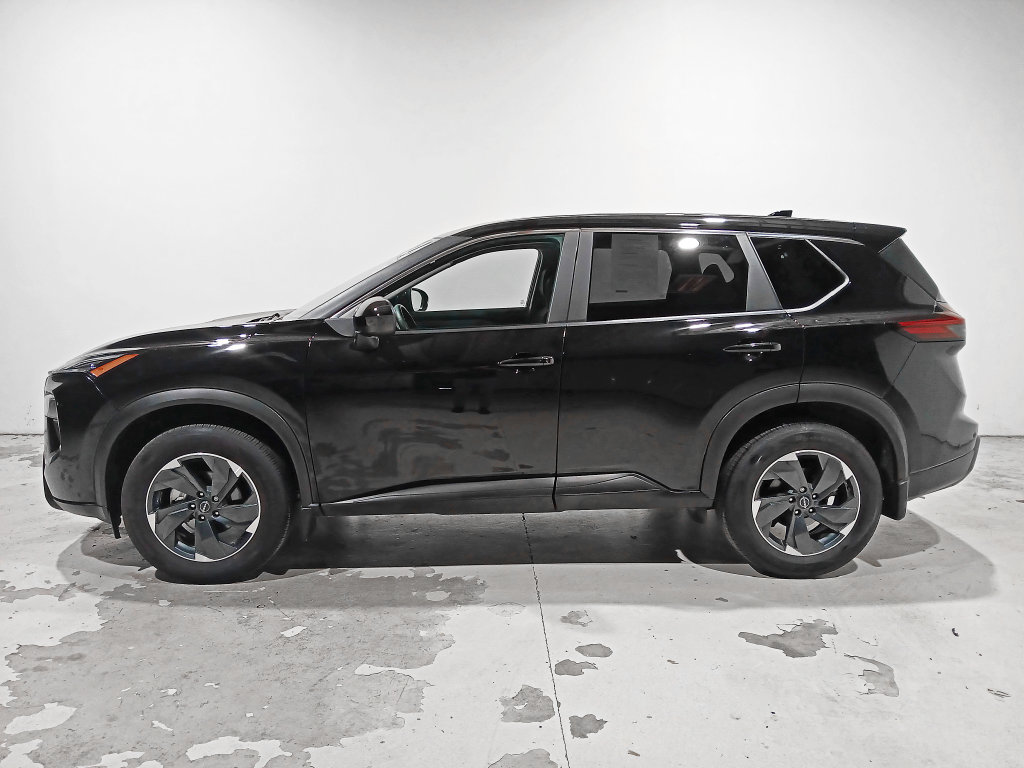 Used 2026 Nissan Rogue SV AWD/4WD image 4