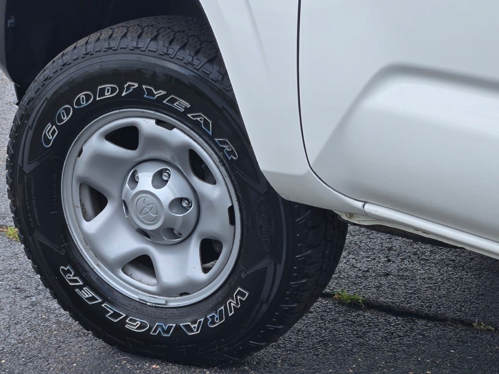 Used 2021 Toyota Tacoma SR RWD image 19