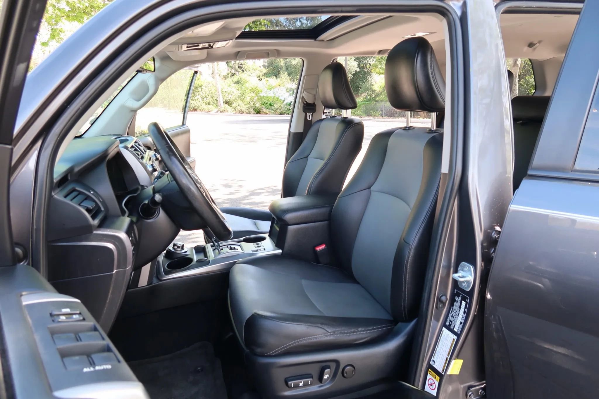 Used 2014 Toyota 4Runner SR5 Premium AWD/4WD image 13