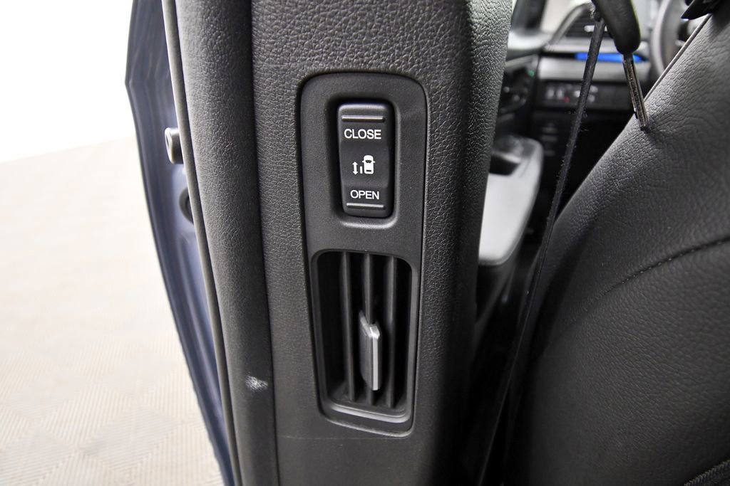 Certified 2025 Honda Odyssey Elite image 19