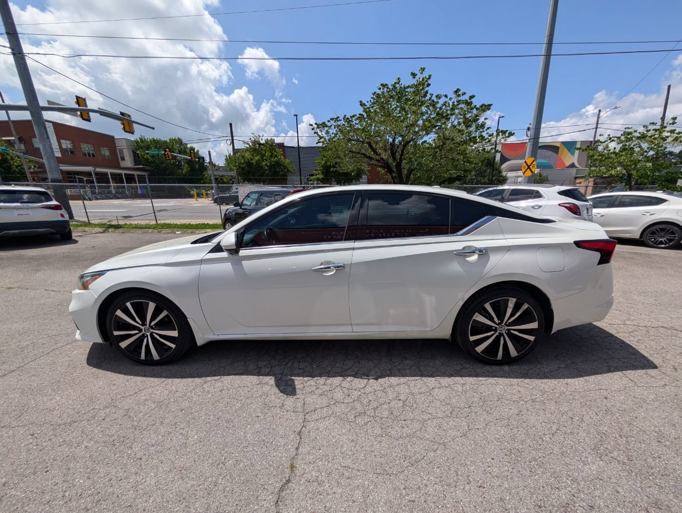 Used 2021 Nissan Altima 2.5 Platinum AWD/4WD image 9