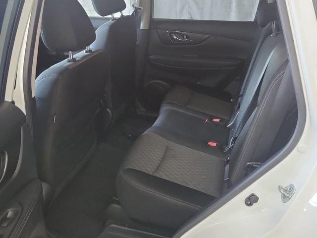 Used 2019 Nissan Rogue SV AWD/4WD image 13