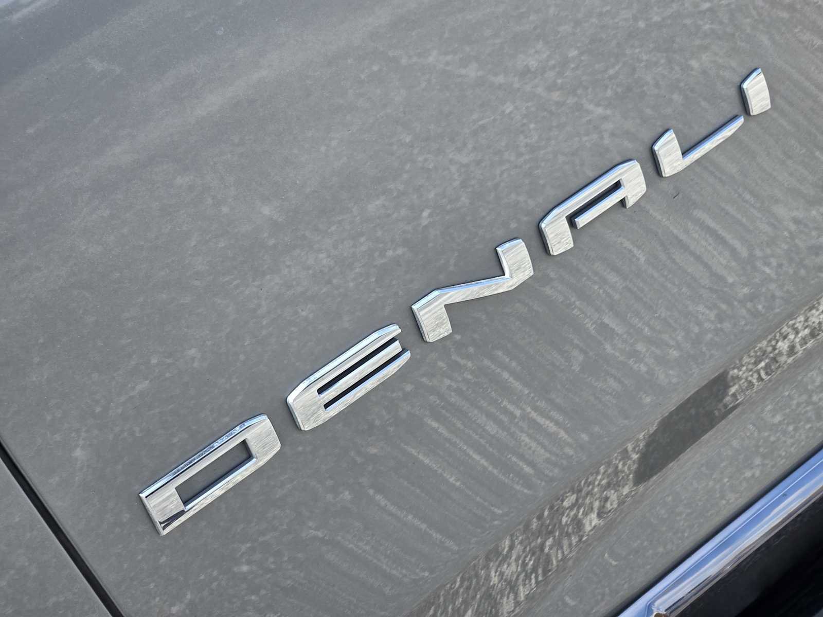 Certified 2025 GMC Yukon Denali Ultimate AWD/4WD image 11