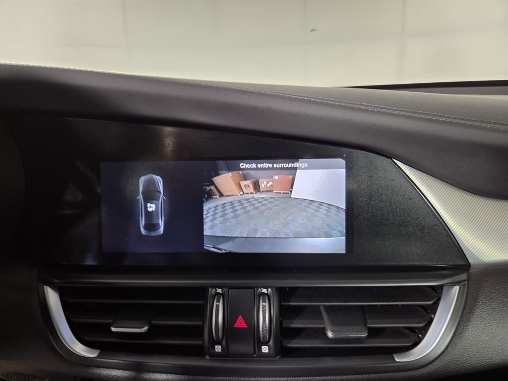Used 2024 Alfa Romeo Giulia Veloce image 23