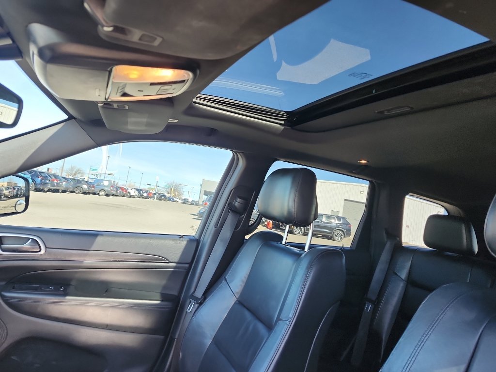 Used 2018 Jeep Grand Cherokee Limited w/ Trailer Tow Group IV image 18