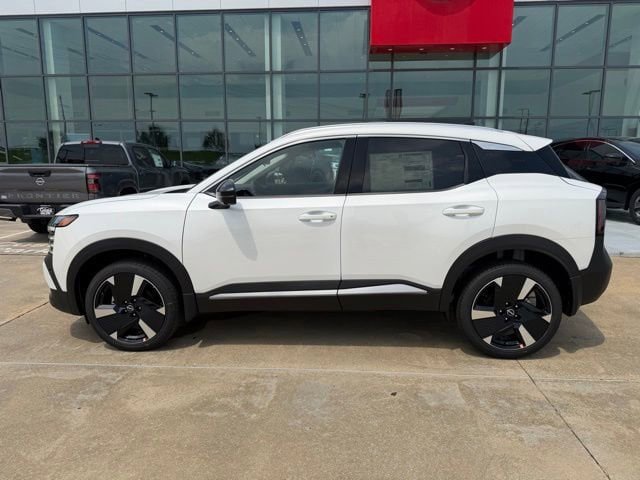 New 2026 Nissan Kicks SR FWD image 2