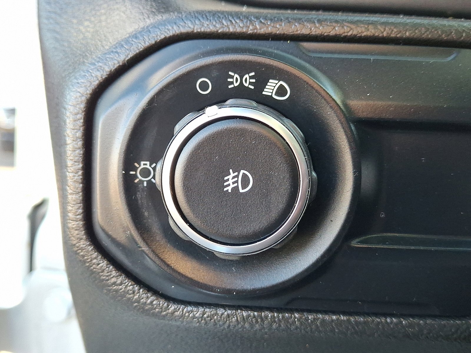 Used 2023 Jeep Wrangler Sport AWD/4WD image 25