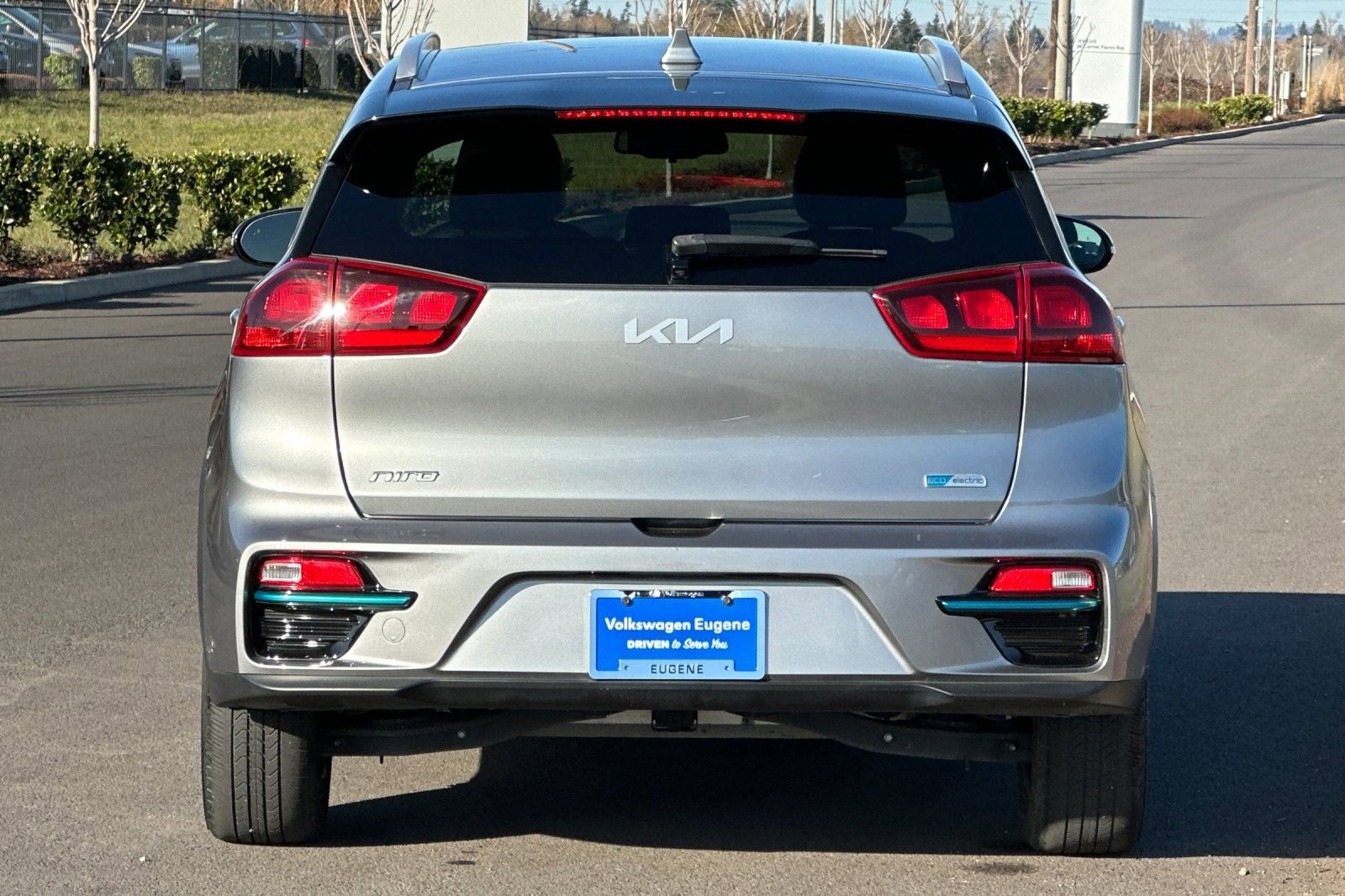 Used 2022 Kia Niro EX image 4