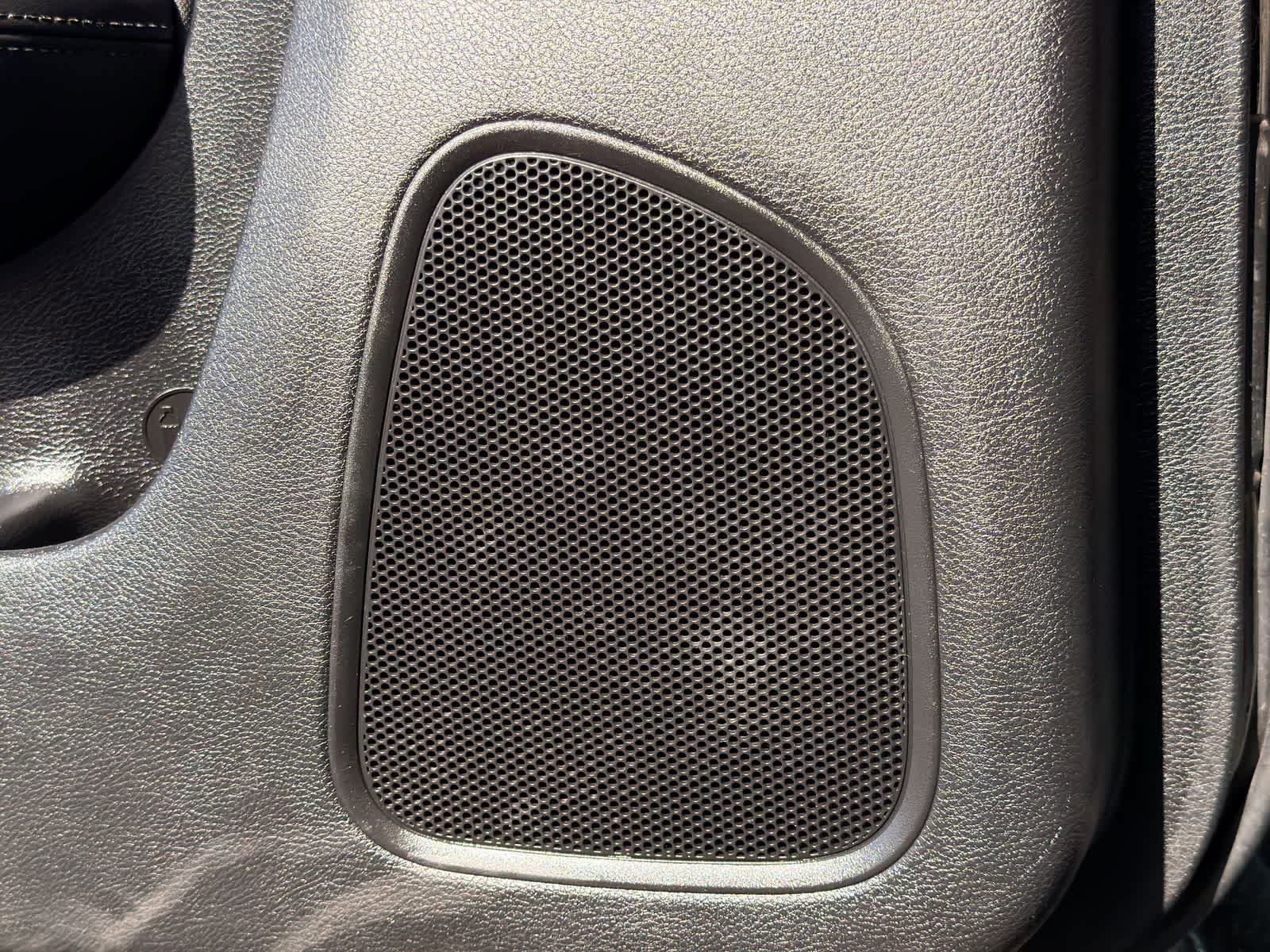 Used 2016 Chrysler 200 Limited w/ Anniversary Edition image 31