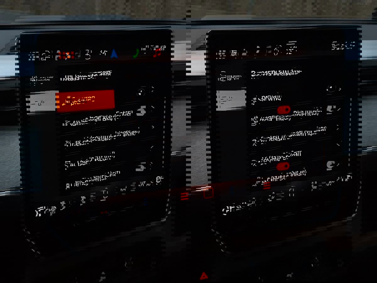 Used 2025 Volkswagen ID. Buzz Pro S image 50