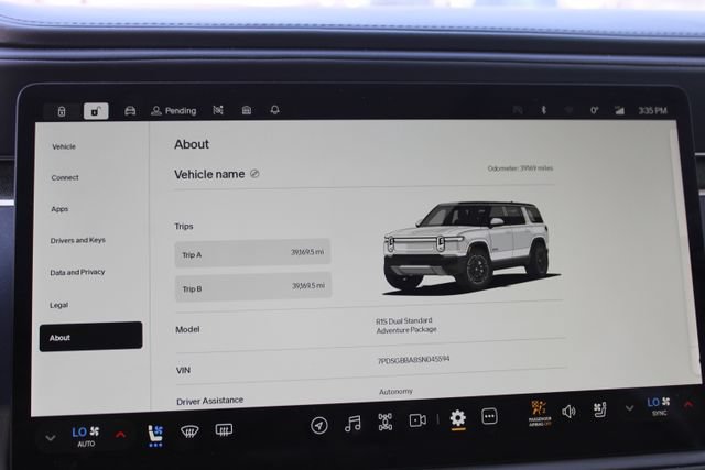 Used 2025 Rivian R1S Adventure AWD/4WD image 59