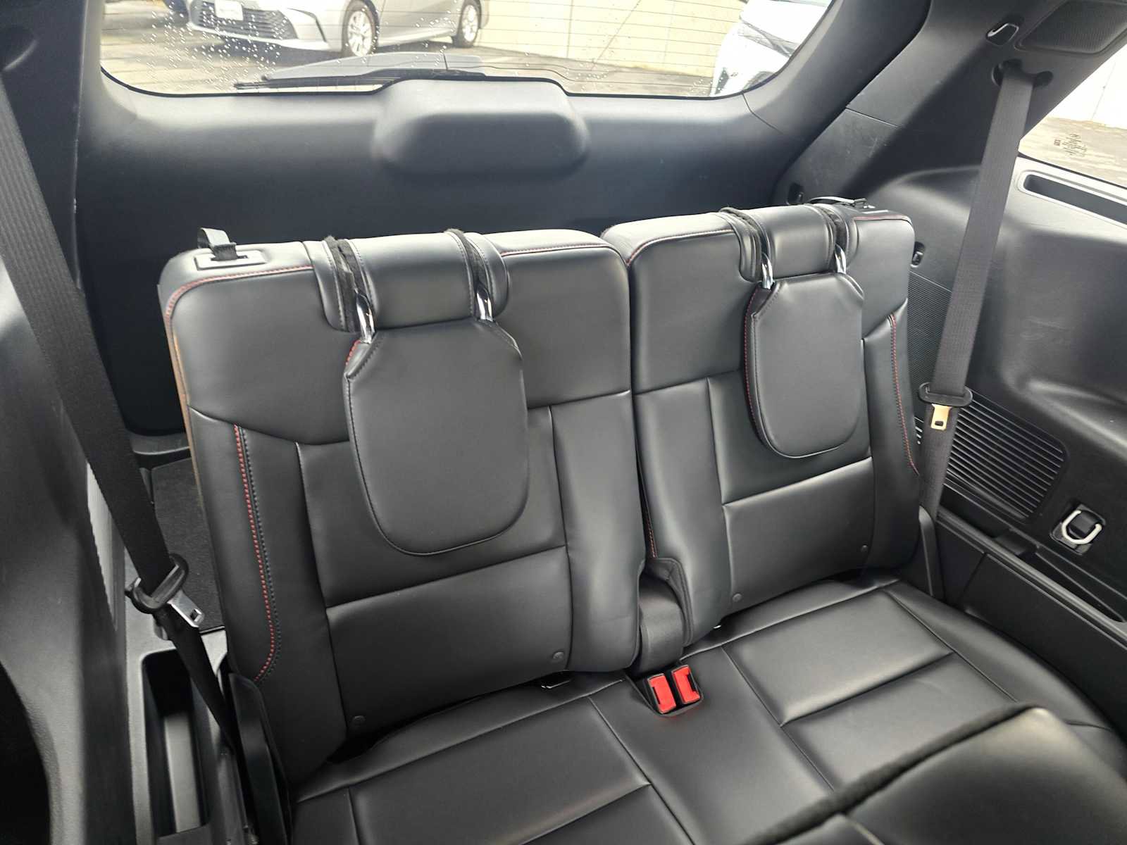 Used 2025 Ford Explorer ST image 17