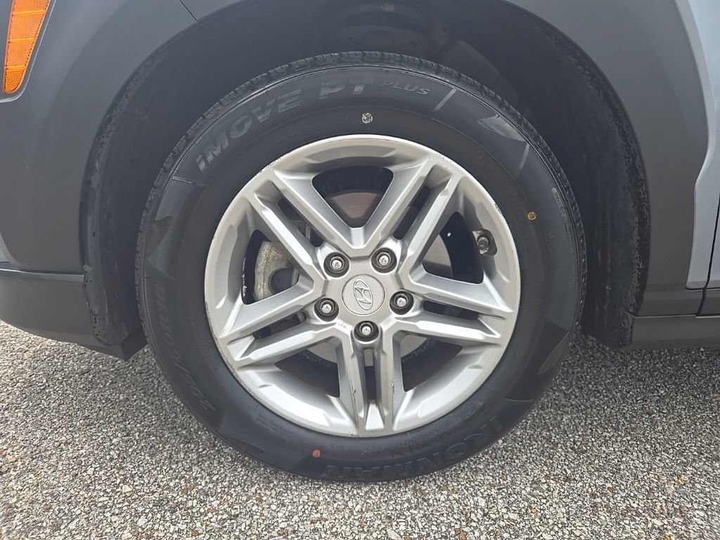Used 2020 Hyundai Kona SE FWD image 24