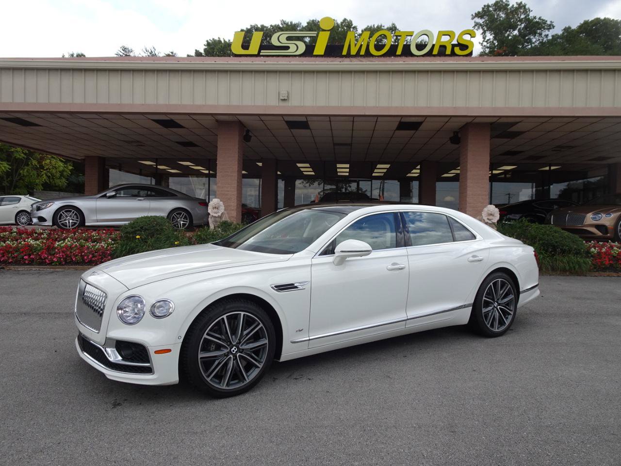 Used 2021 Bentley Flying Spur V8 AWD/4WD image 5