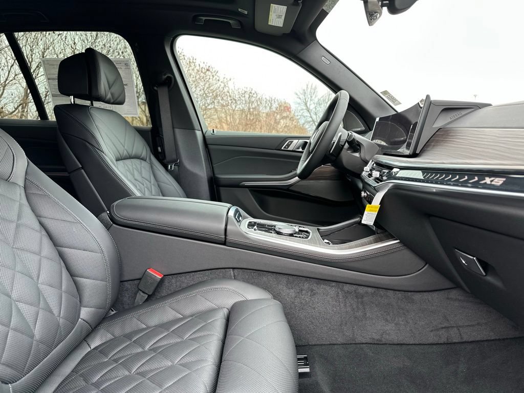 New 2026 BMW X5 xDrive50e w/ M Sport Package AWD/4WD image 21