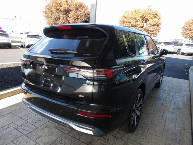 New 2025 Mitsubishi Outlander SE image 7