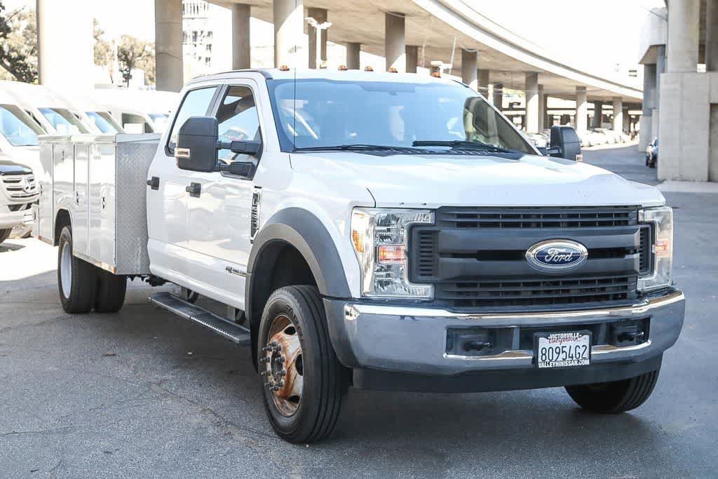 Used 2017 Ford F550 2WD Crew Cab Super Duty image 3