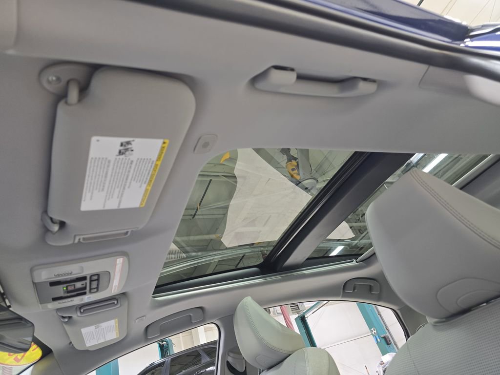 Used 2025 Toyota Camry XLE w/ Premium Plus Package image 30