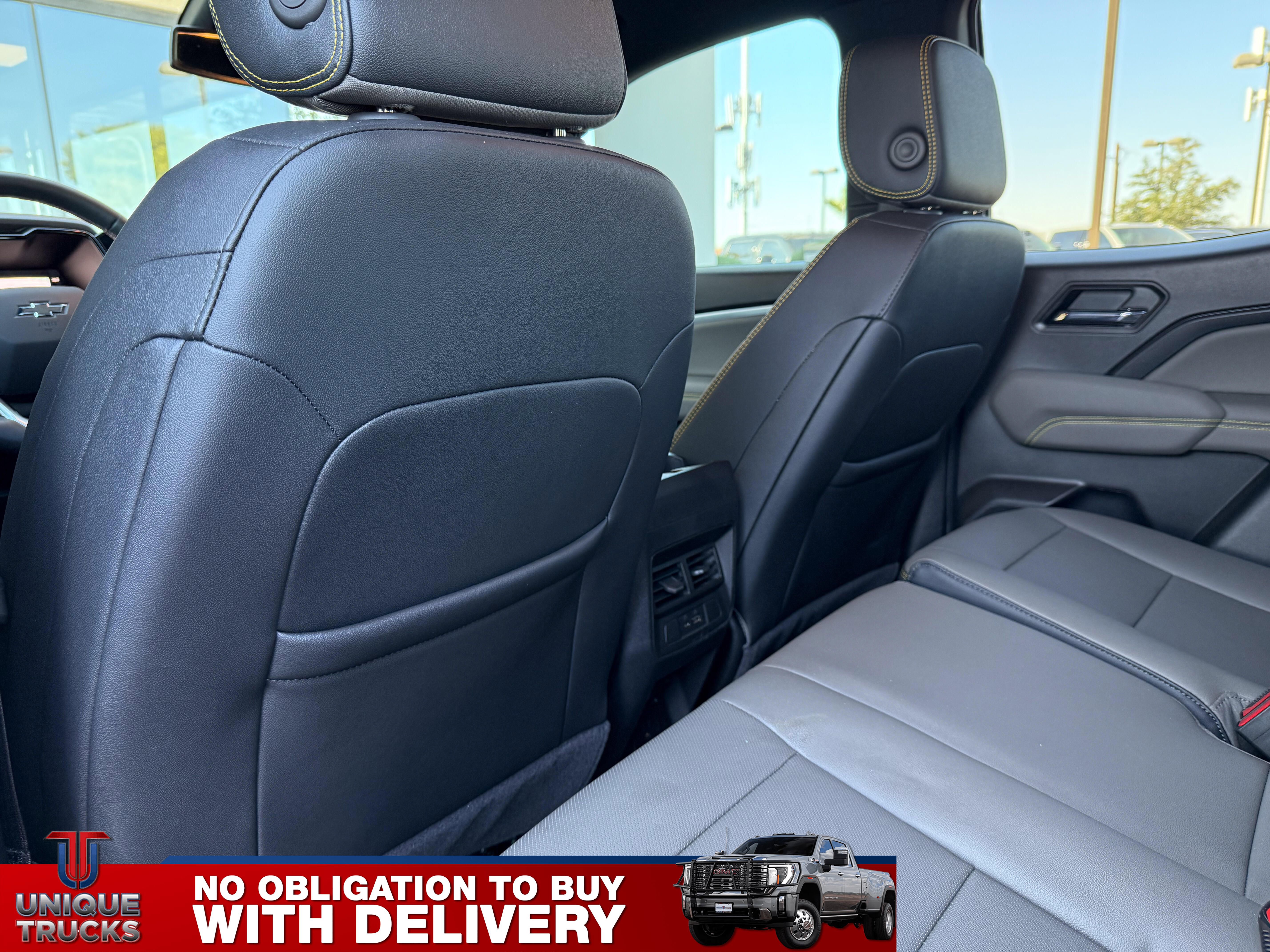 Used 2025 Chevrolet Colorado ZR2 w/ Technology Package image 21