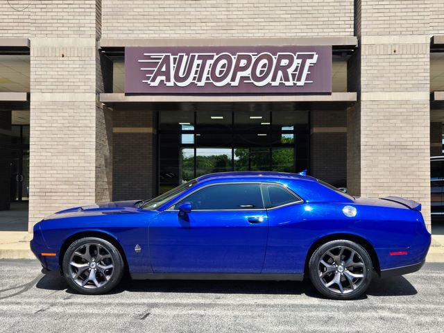 Used 2018 Dodge Challenger SXT Plus RWD image 5