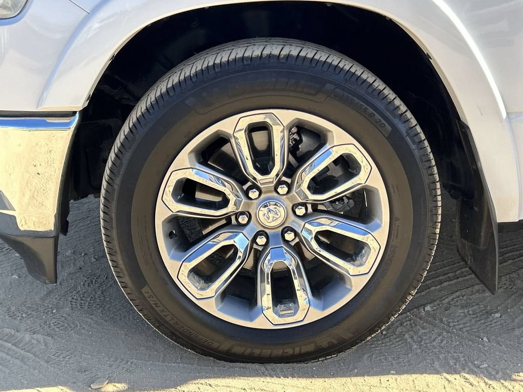 Used 2019 RAM 1500 Laramie RWD image 32