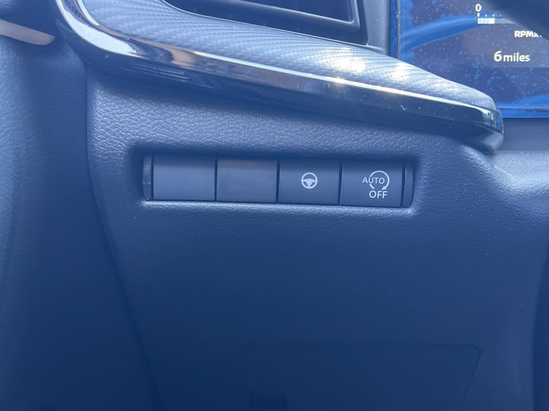 New 2026 Nissan Kicks SR FWD image 10