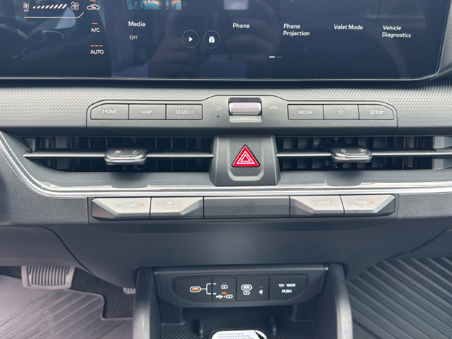 New 2026 Kia K4 GT-Line w/ GT-Line Sunroof Package FWD image 21