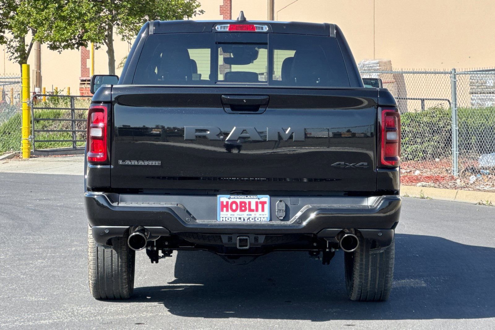 New 2026 RAM 1500 Laramie AWD/4WD image 4