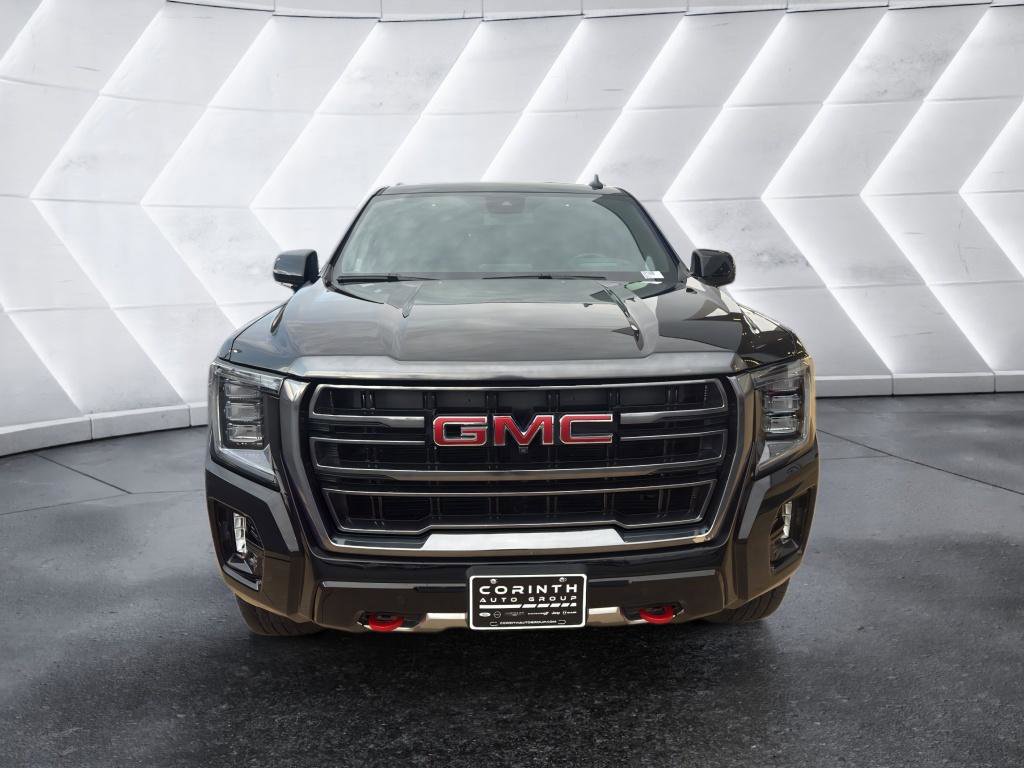 Used 2024 GMC Yukon AT4 w/ Technology Package image 2