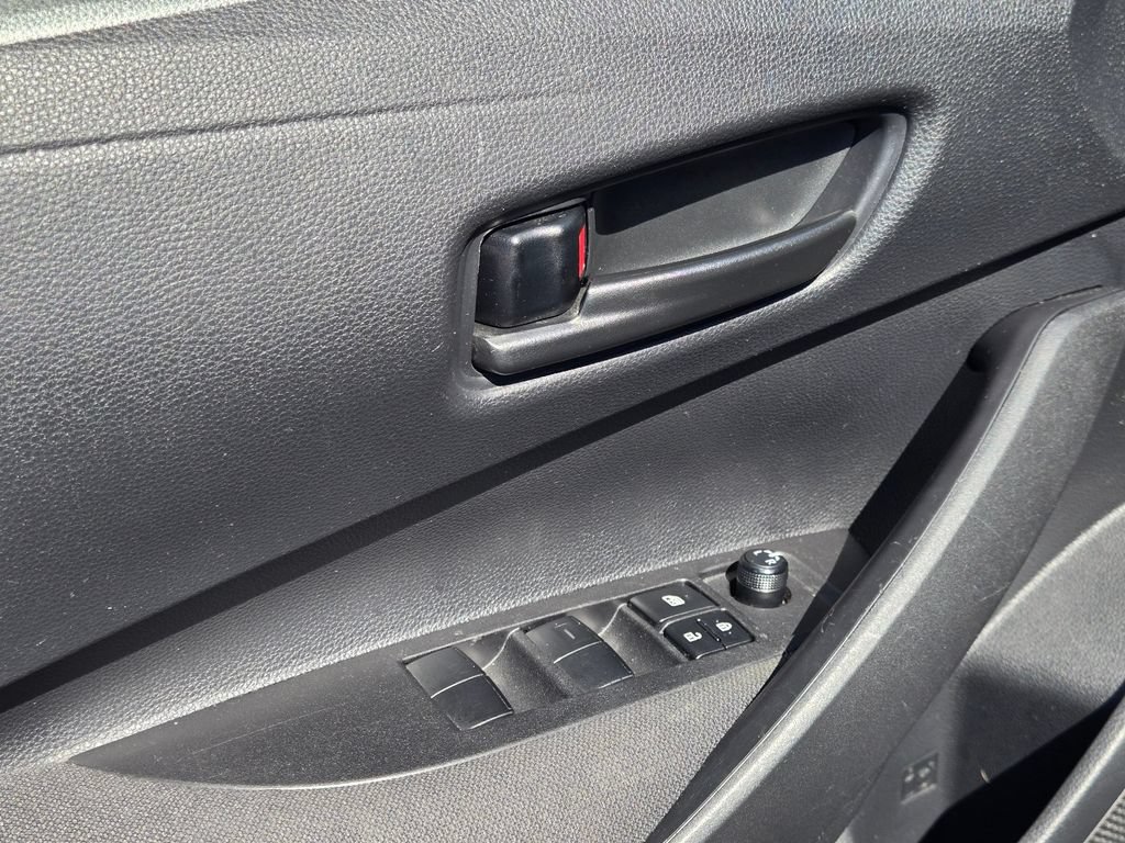 Used 2025 Toyota Corolla LE FWD image 18