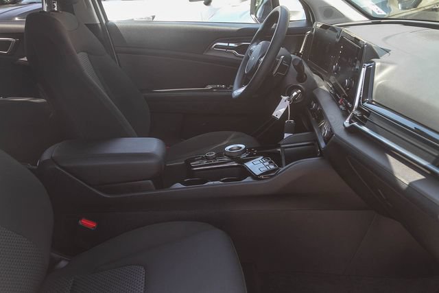 Used 2023 Kia Sportage LX AWD/4WD image 17